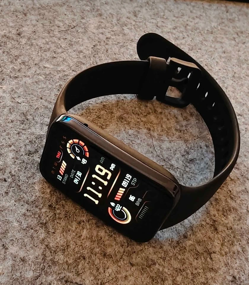 Xiaomi Smart Band 7 Pro - photo 2