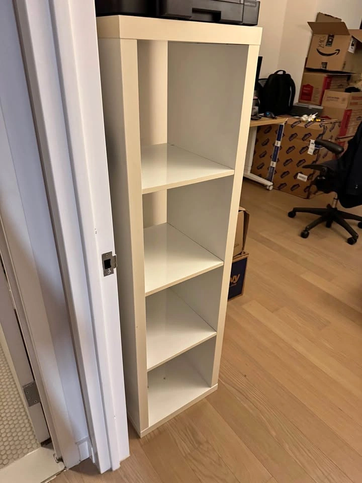 GOOD CONDITION - White 4-Tier Book shelf