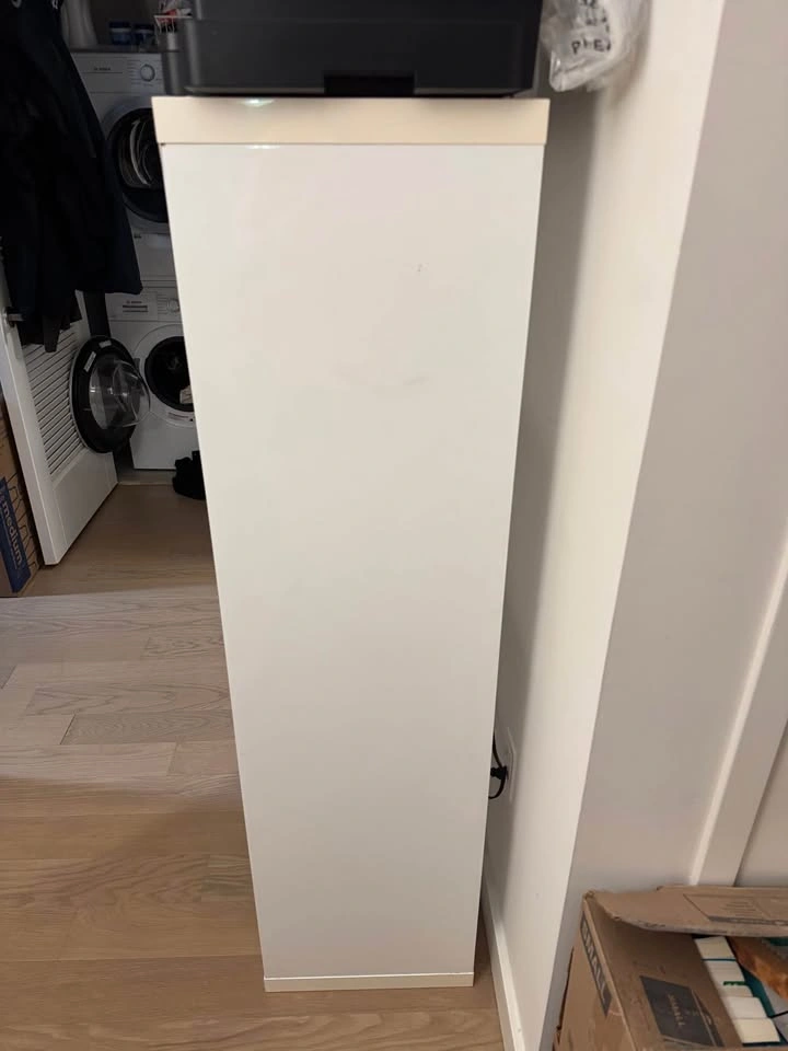 GOOD CONDITION - White 4-Tier Book shelf - photo 3