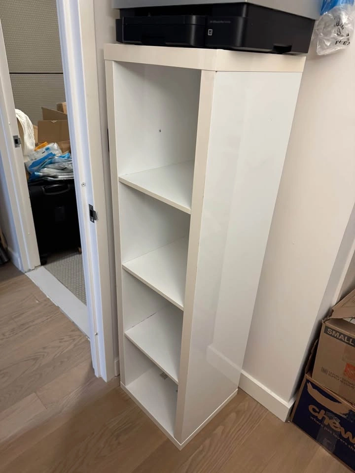 GOOD CONDITION - White 4-Tier Book shelf - photo 4
