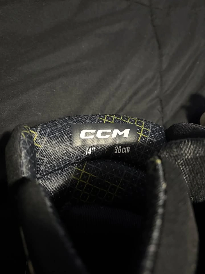 CCM Tacks 14 inch Hockey Gloves - photo 2