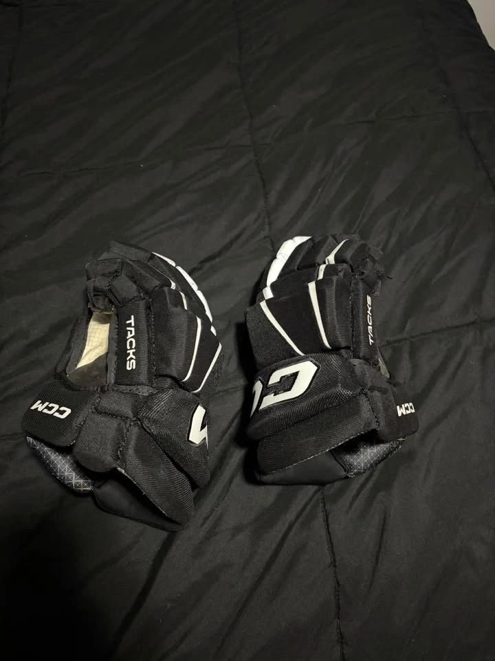 CCM Tacks 14 inch Hockey Gloves - photo 3