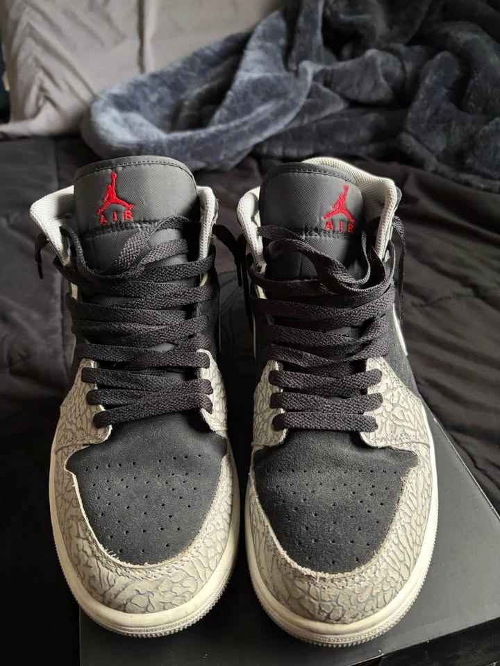 Air Jordan 1 Mid SE Black Grey White Mens 8.5 - photo 5