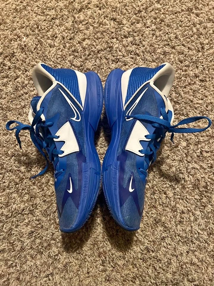 Kyrie 5 team blue - no box, size 12 mens