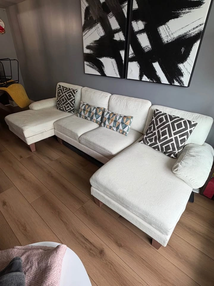 U-shaped cream sectional sofa - photo 2