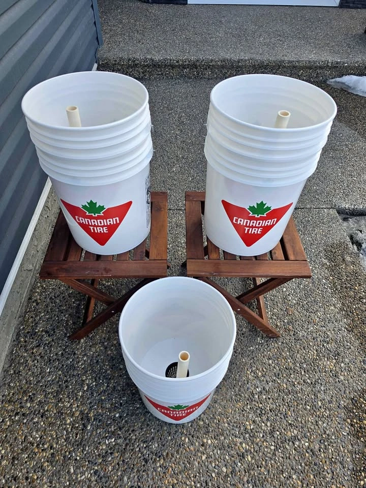 Self Watering 5 Gallon Planter