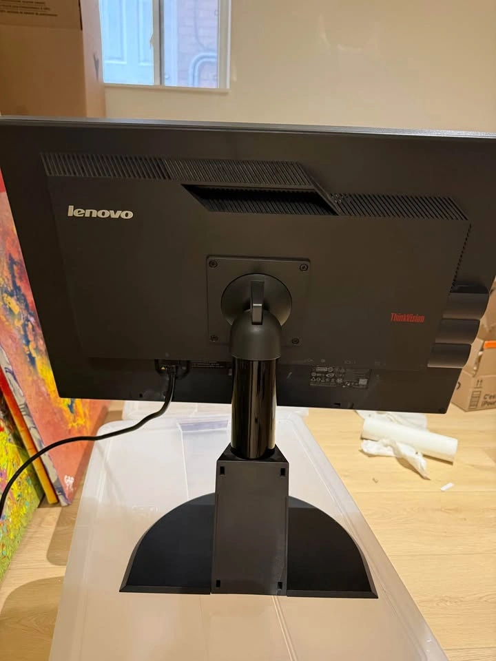 Lenovo ThinkVision Monitor – Adjustable Stand + USB Ports - photo 3
