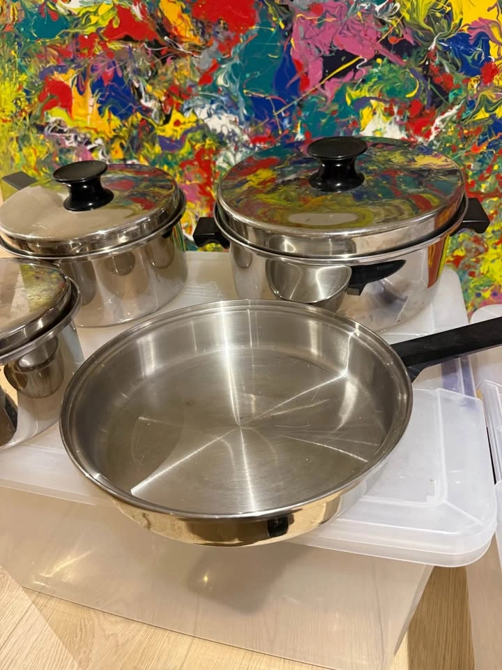 Stainless Steel Pots & Pan Set – 4 Pots + Frying Pan (With Lids) - photo 3