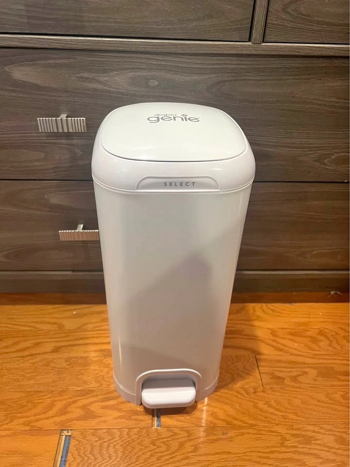 Diaper Genie Select - Premium Odor-Control Pail (Like New)