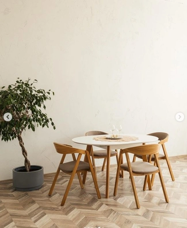 39" Round Dining Table Extendable - photo 4