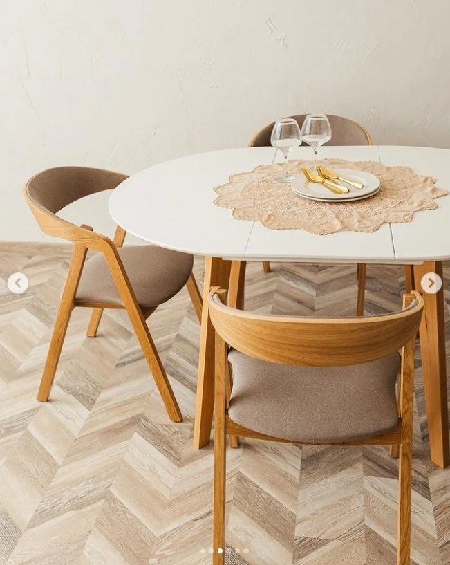 Round Dinette Table - photo 3