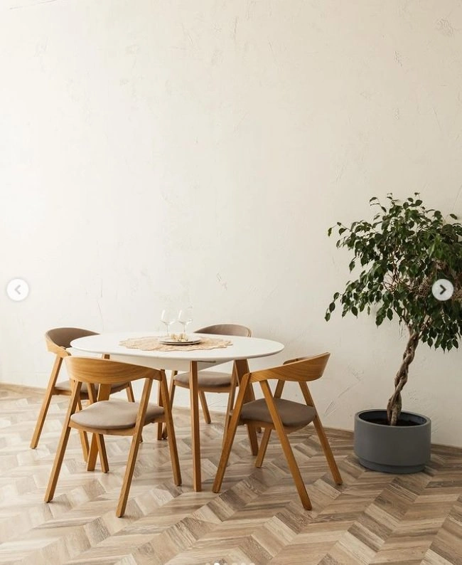 Round Dinette Table - photo 4
