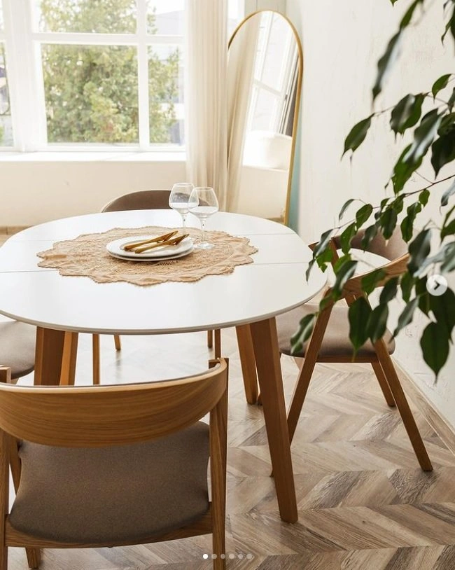 Round Dinette Table - photo 5