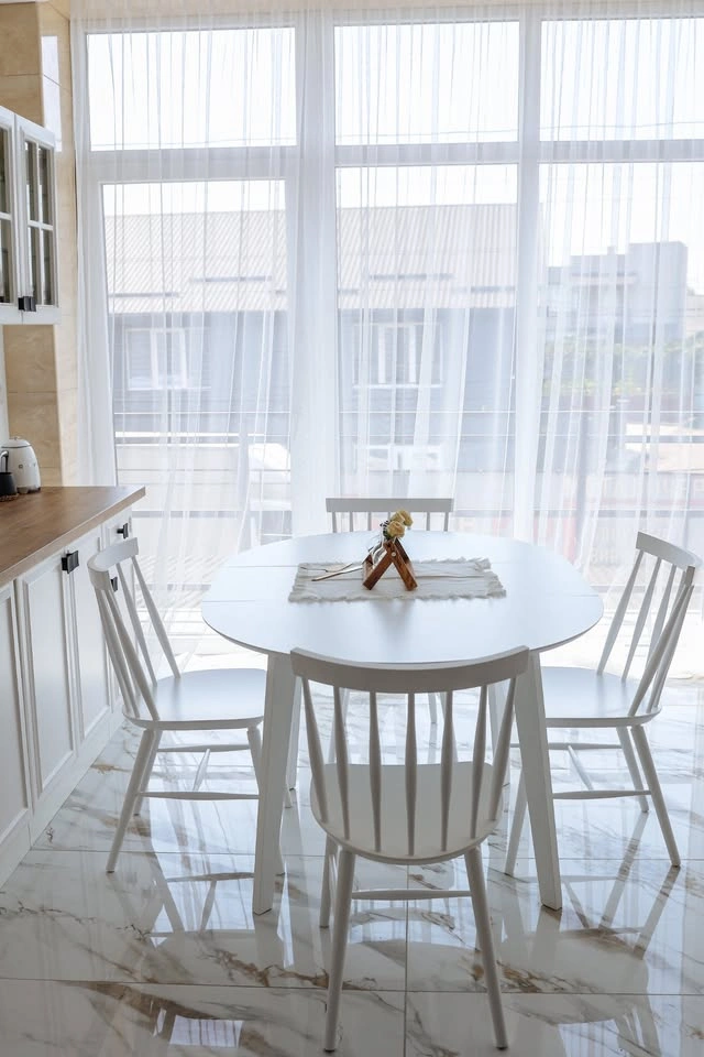 New White Round Expandable Dining Table for 6 - photo 5