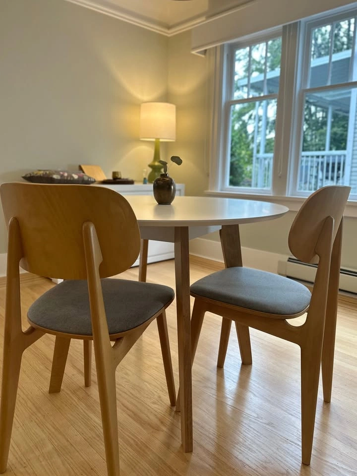 New 39"/54" Round Dining Table - photo 4