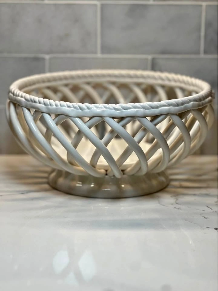 Handcrafted Tabletops Unlimited Espana Pearl Basket