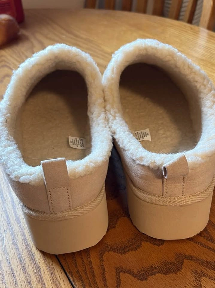 Old Navy Platform Slippers - photo 2