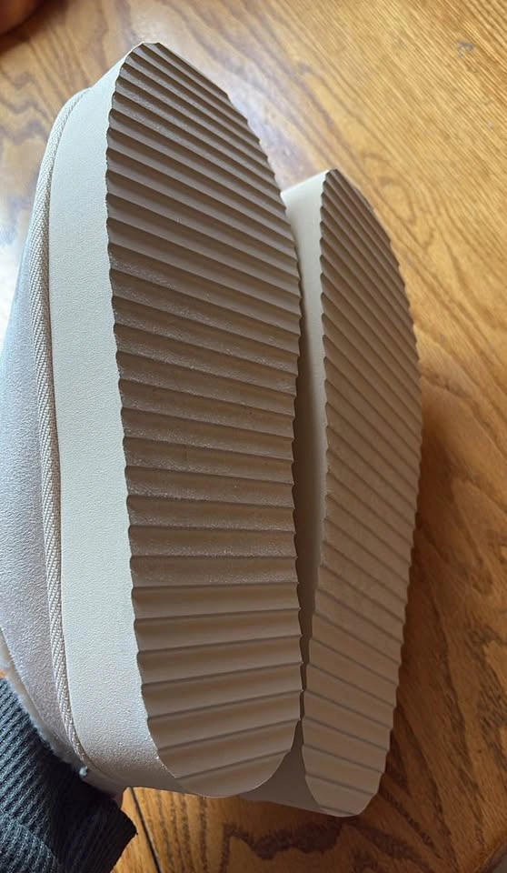 Old Navy Platform Slippers - photo 4