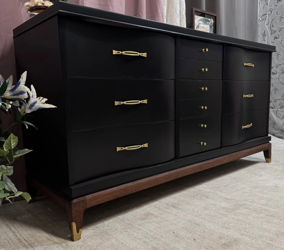 Vintage dresser for sale - refinished - photo 5