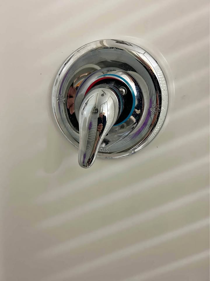 Replace Shower Cartridge - Plumbër Sale