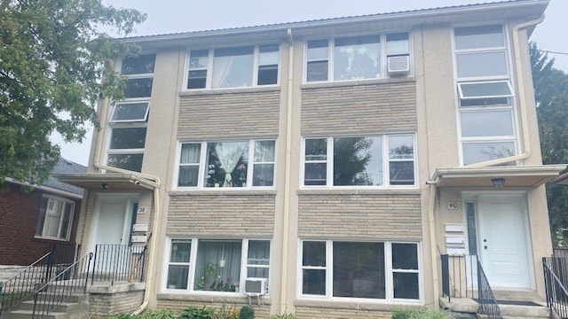 Renting 1 Bedroom in Lakeshore/Parklawn Area