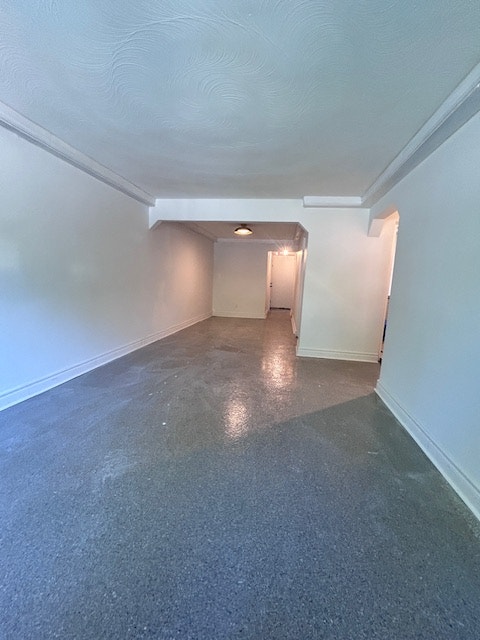 Renting 1 Bedroom in Lakeshore/Parklawn Area - photo 5