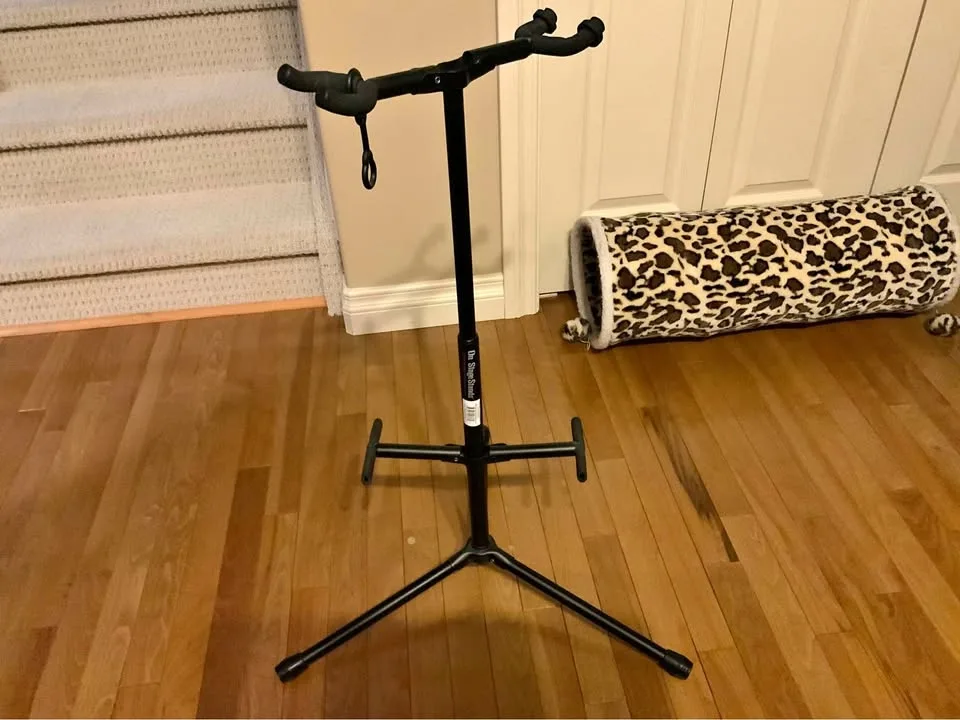 ON STAGE DUAL GUITAR STAND 25.00