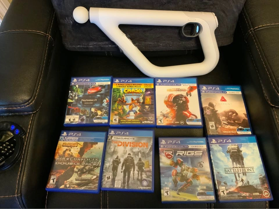 PS4 & VR Bundle with Games and Accessories - photo 3