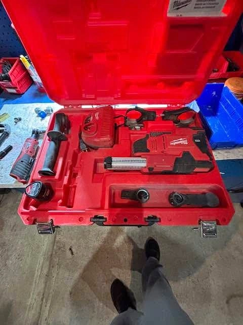 Milwaukee Dust Vacuum for Rotary Drill