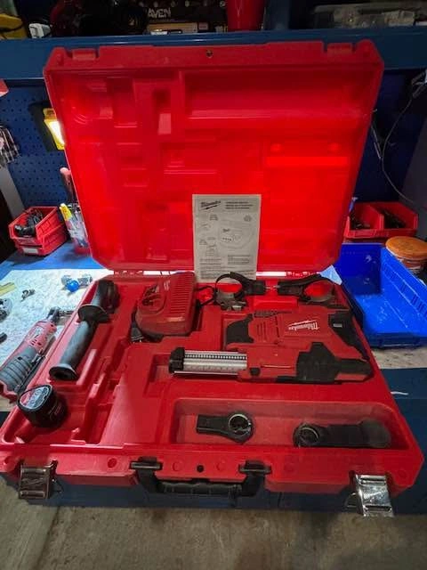 Milwaukee Dust Vacuum for Rotary Drill - photo 2