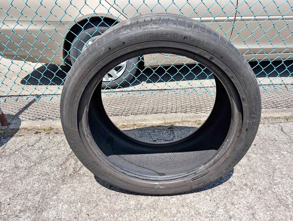 Continental ContiSportContact 5P 285/35ZR20 Tire - NOTE