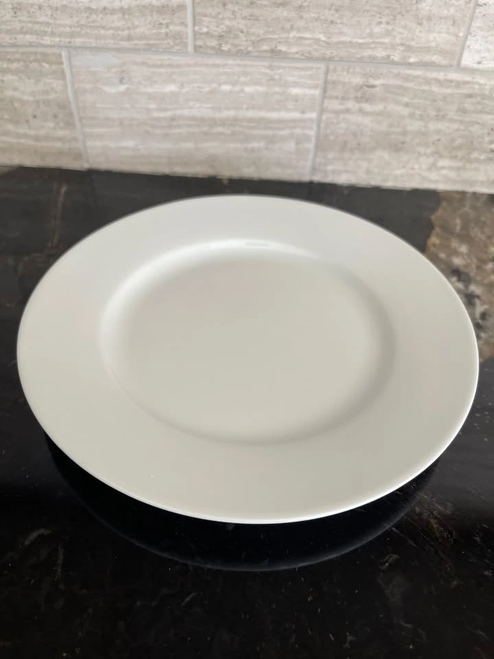 80-Piece White Porcelain Dinnerware Set – 20 Place Settings - photo 5