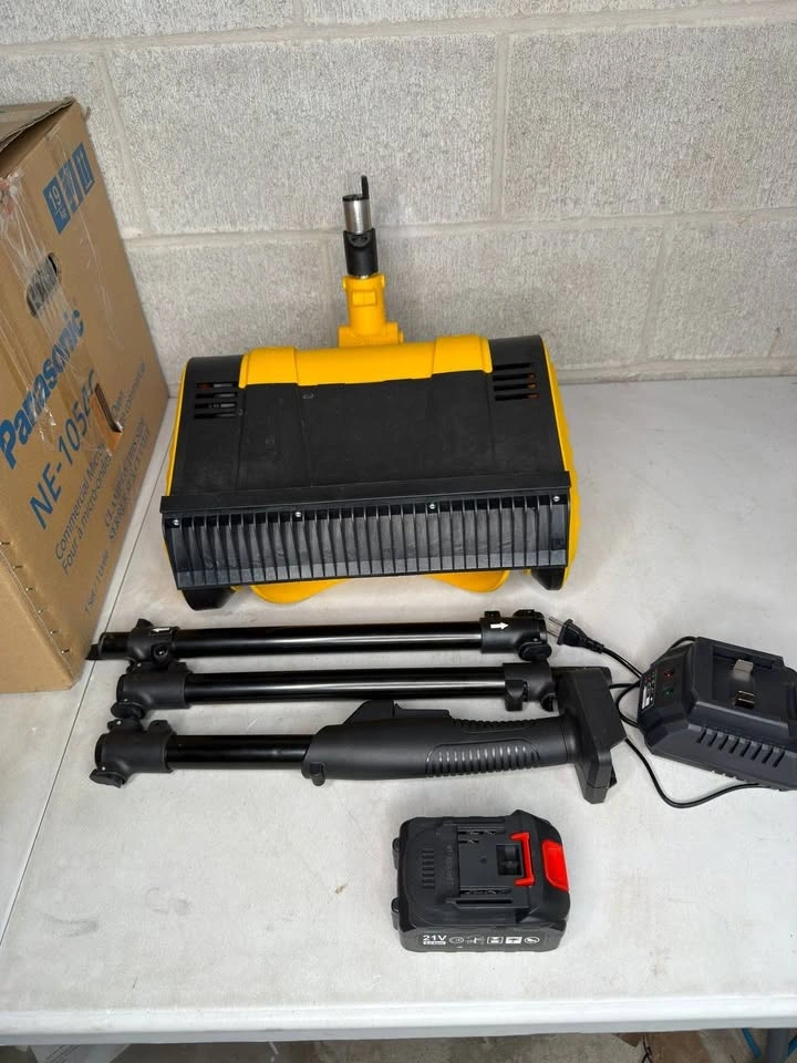 SXGSXG Electric Snow Shovel for De-Walt 20V Max Battery, 11" Bru - photo 2