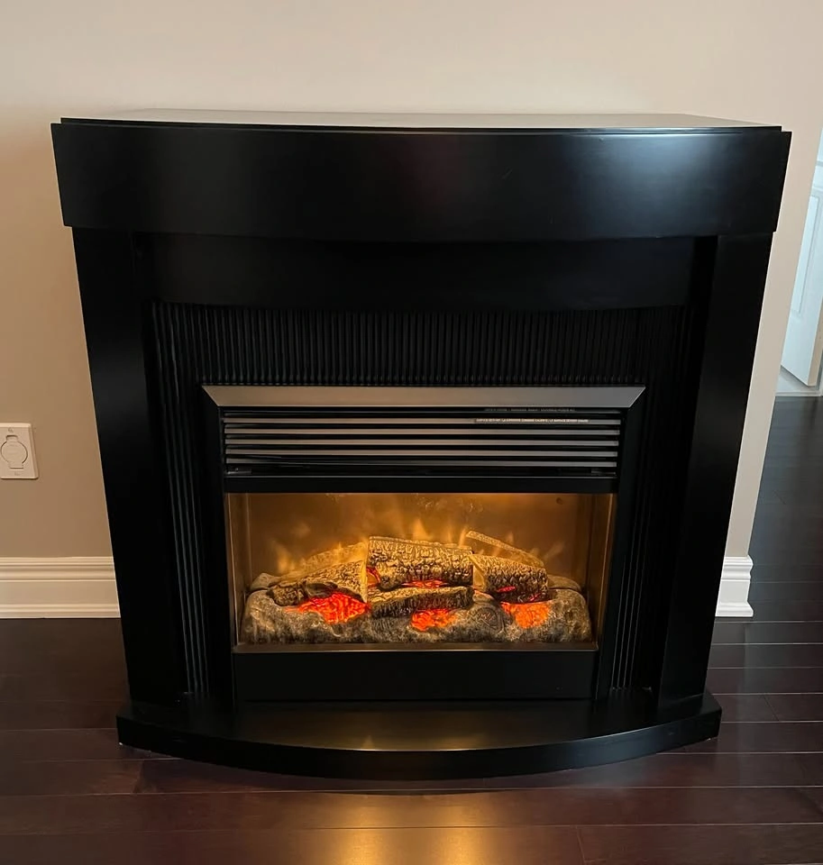Dimplex Electric Fireplace – Modern Mantel – Like New – Moving S - photo 2