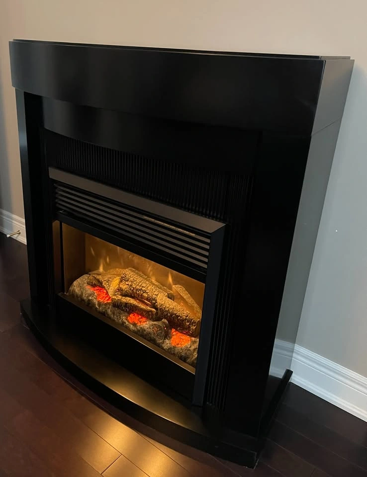 Dimplex Electric Fireplace – Modern Mantel – Like New – Moving S - photo 3