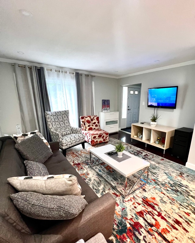 Furnished Room for Rent - Female Only | Whitby