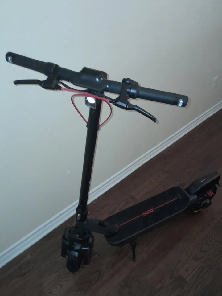 Like New Segway Ninebot KickScooter Max G3