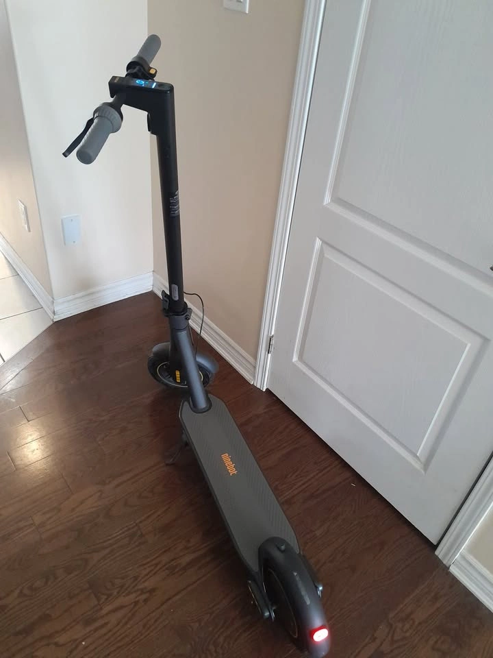 Used Like New Segway NineBot Max G30P - photo 3
