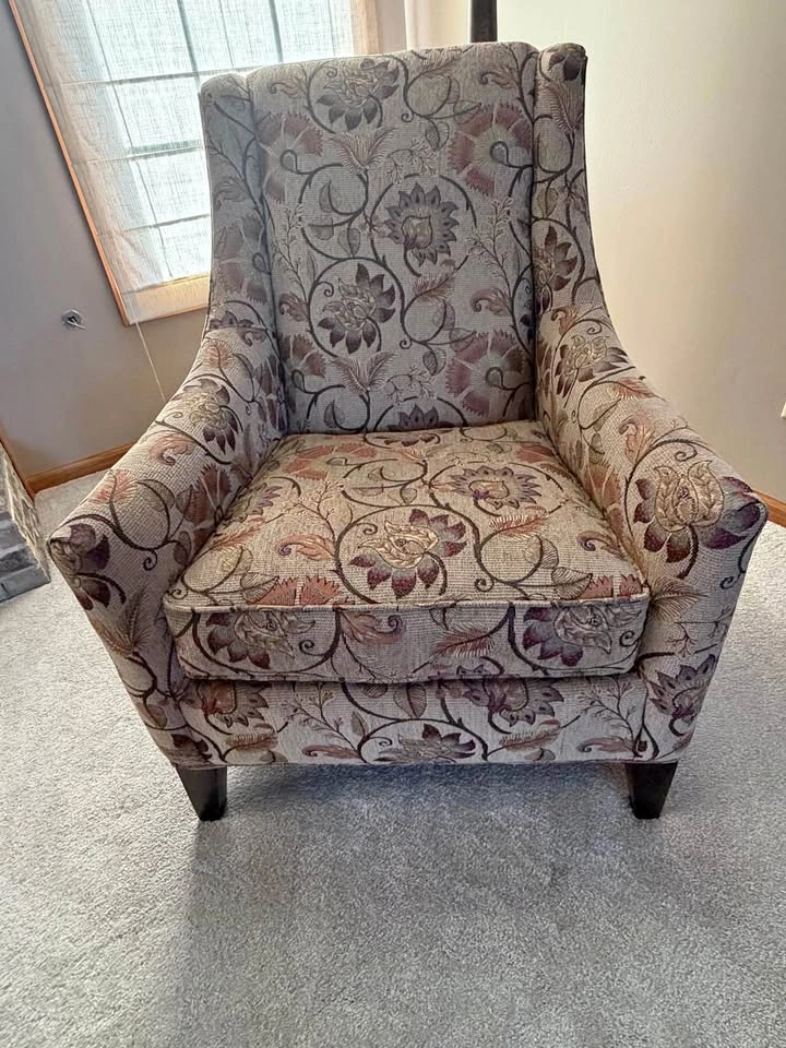 Accent chair