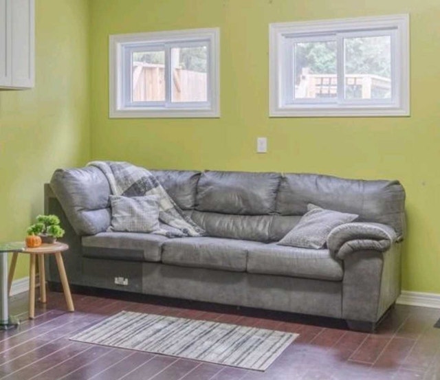 Couch used like new