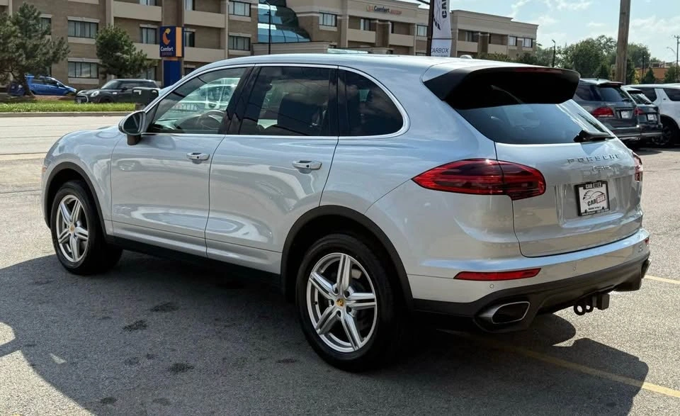 2016 Porsche Cayenne Sport Utility 4D - photo 5