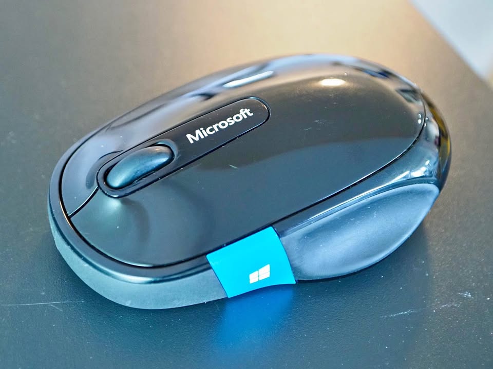 Microsoft Sculpt Comfort Mouse