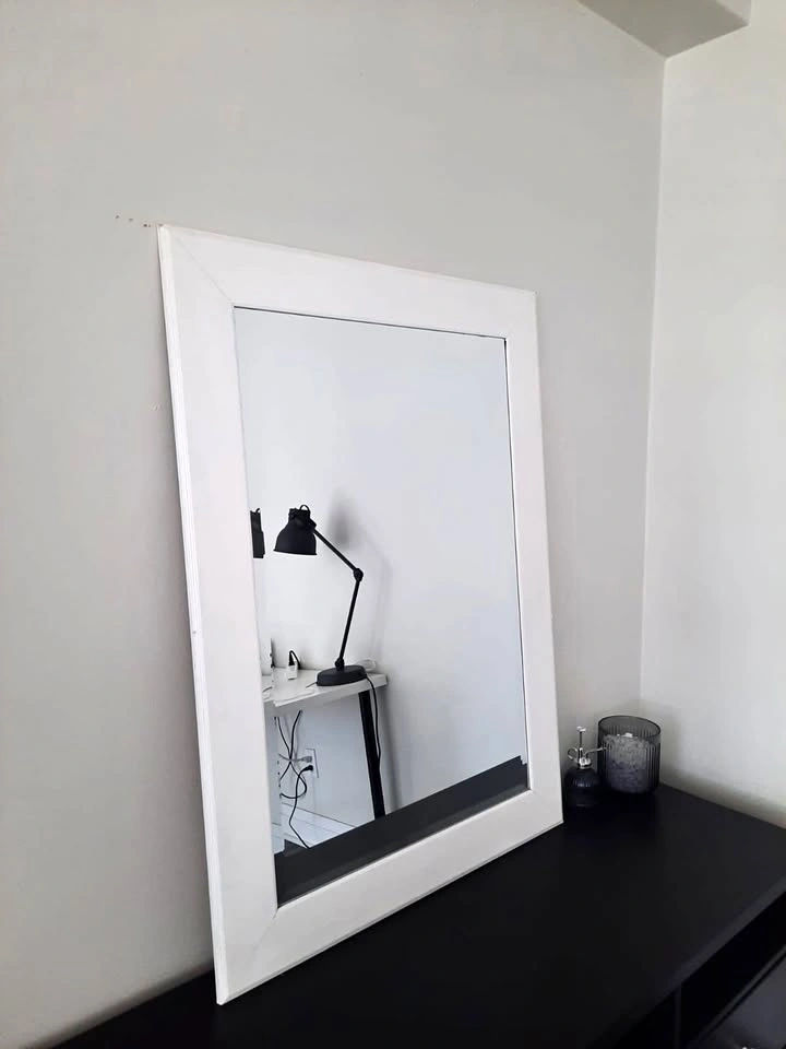 Large mirror - White frame