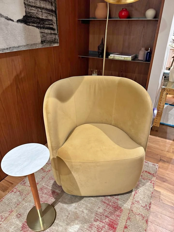 Luxury Velvet Swivel Chair - Brand New
