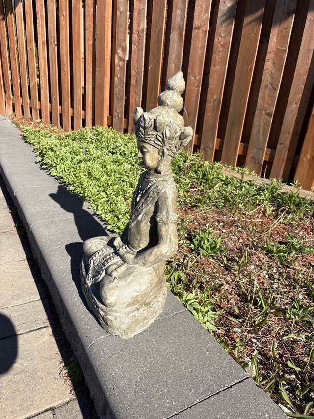 Buddha Statue - photo 2