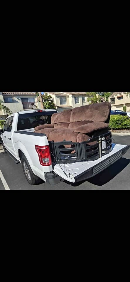 Truck delivery moving