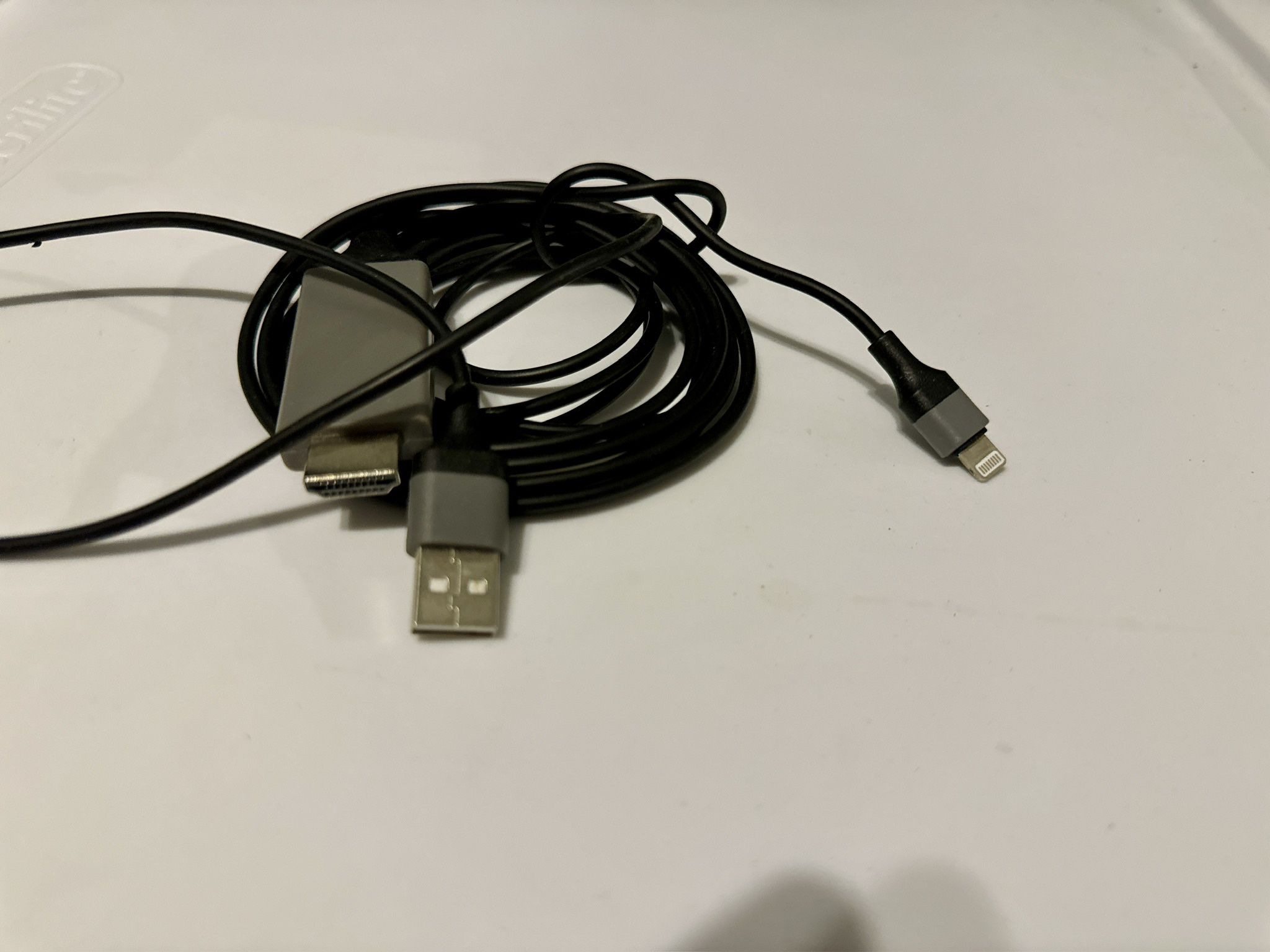 VARIOUS VIDEO/COMPUTER ADAPTERS - photo 4