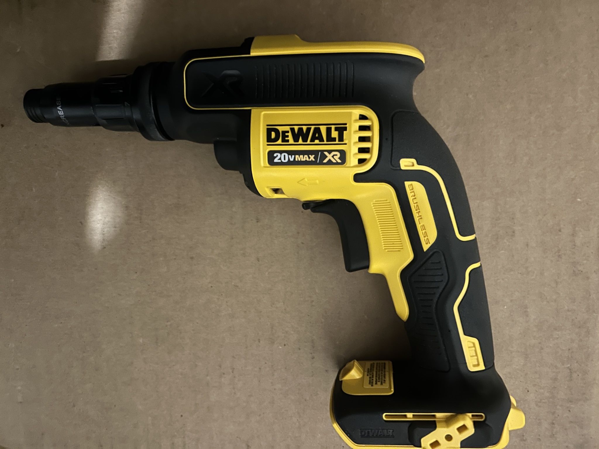 DEWALT VARIABLE SPEED SCREW GUN