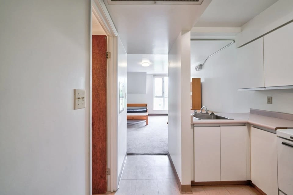 1 Bed 1 Bath House - photo 2