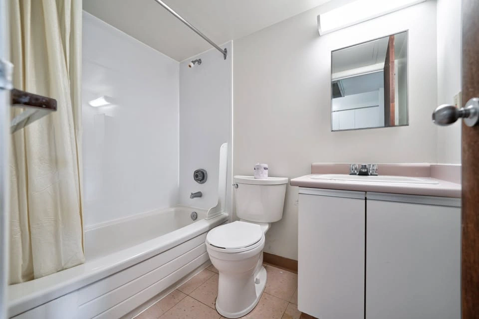 1 Bed 1 Bath House - photo 3